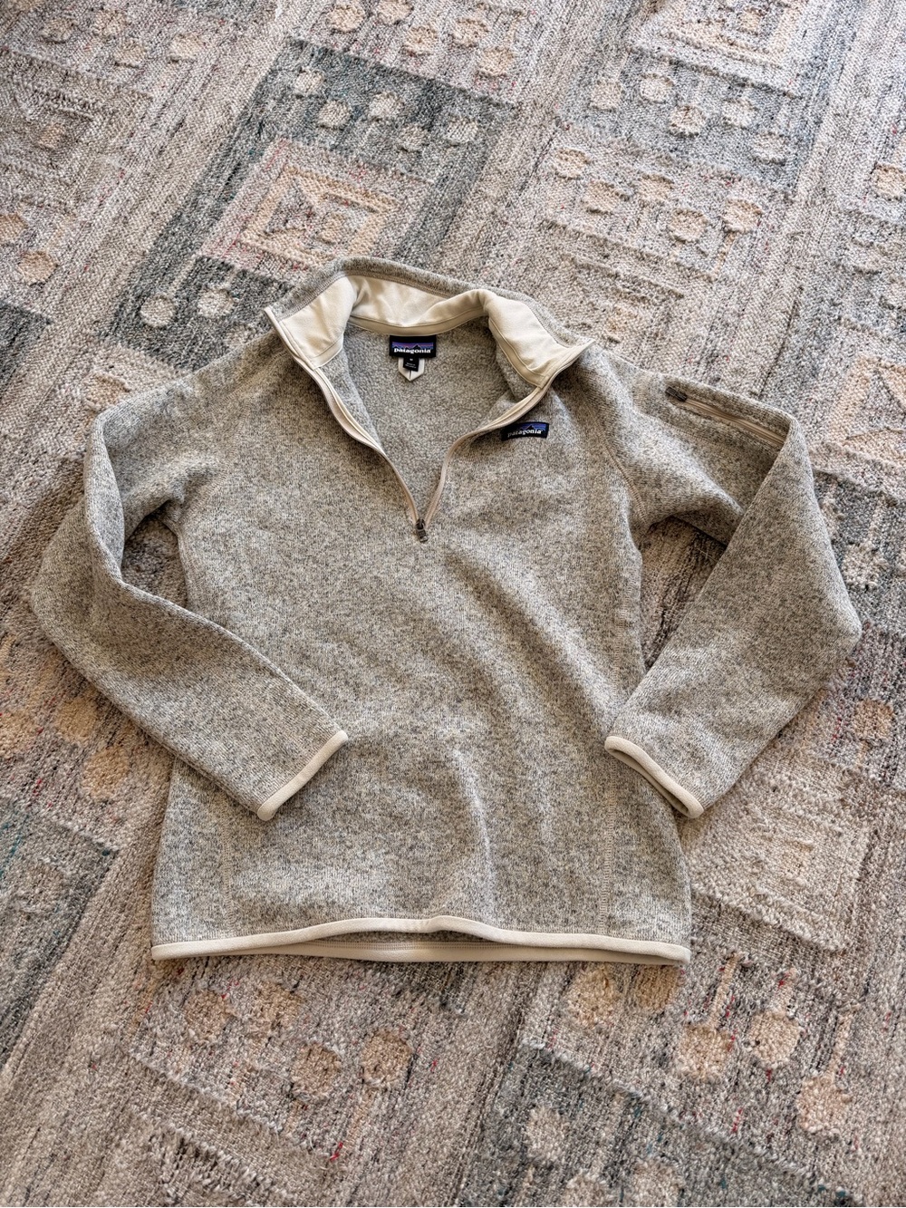 Patagonia Men’s Quarter-Zip Fleece Sweater - Light Gray with Cream Trim